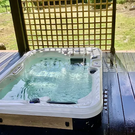 Maison Eclusiere Piscine Jacuzzi Fauteuil Massant *